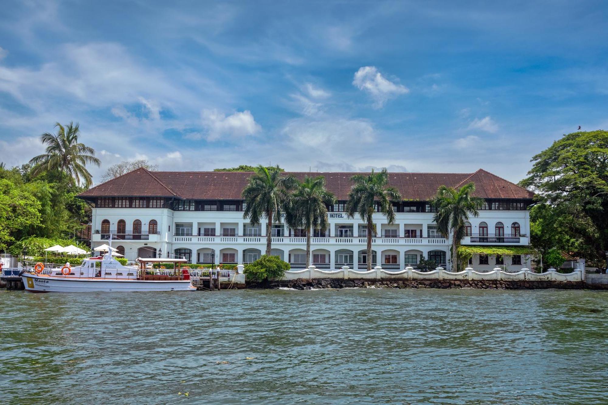 Brunton Boatyard - A Cgh Earth Experience Kochi Exterior foto